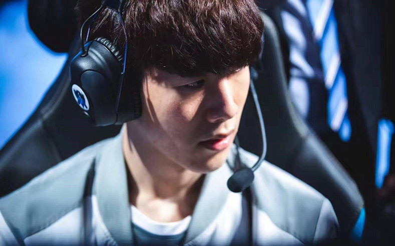 磨砺，荣耀！LoL官方公布S13世界赛宣传横幅，疑似今年世界赛主题